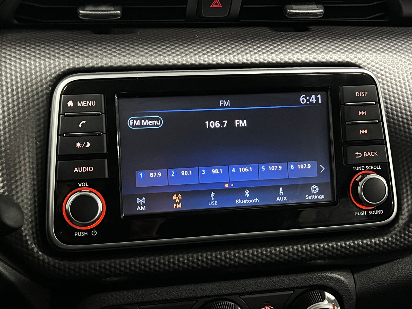 Thumbnail: 2018 Nissan Kicks - 4