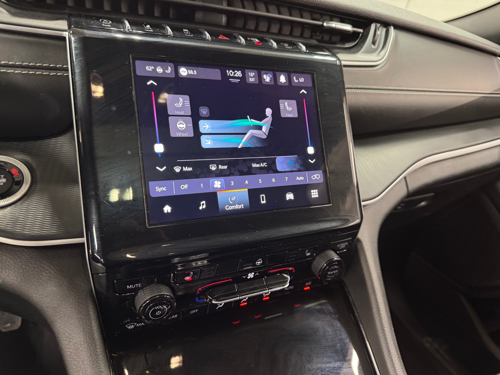 Thumbnail: 2023 Jeep Grand Cherokee - 3