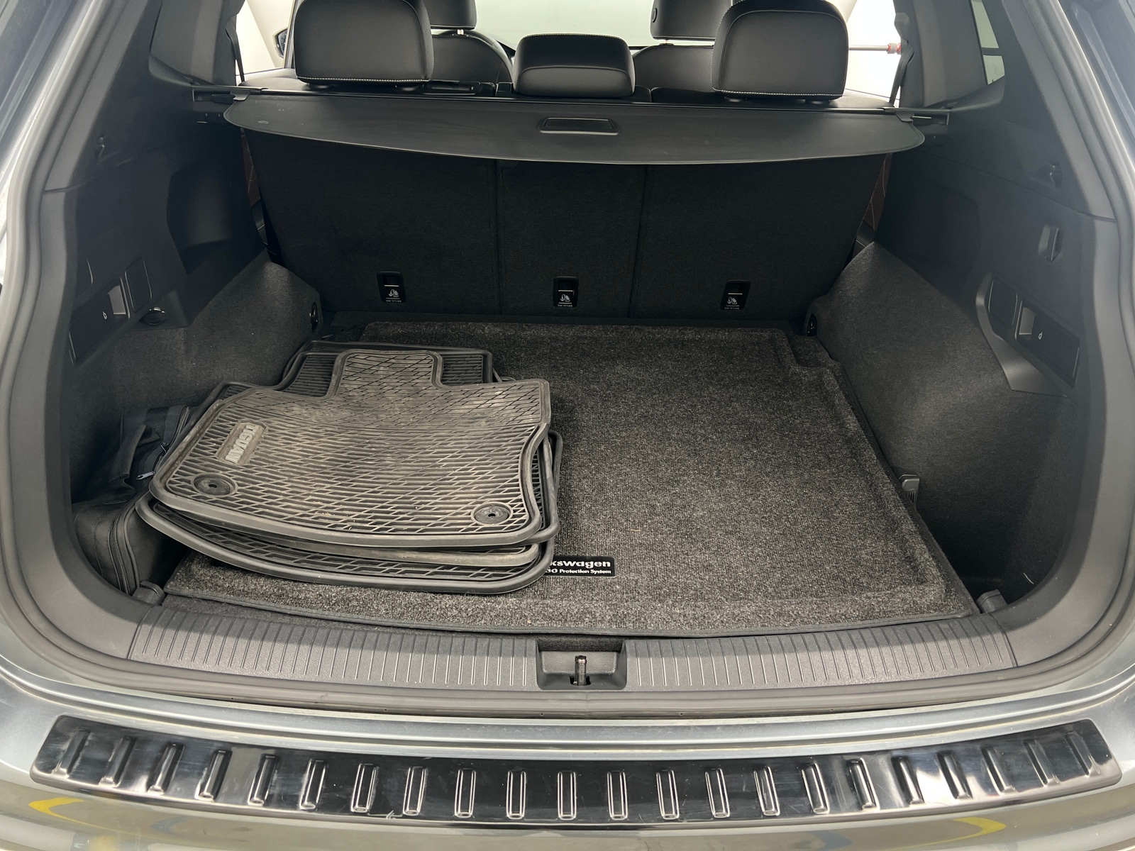 Thumbnail: 2023 Volkswagen Tiguan - 6