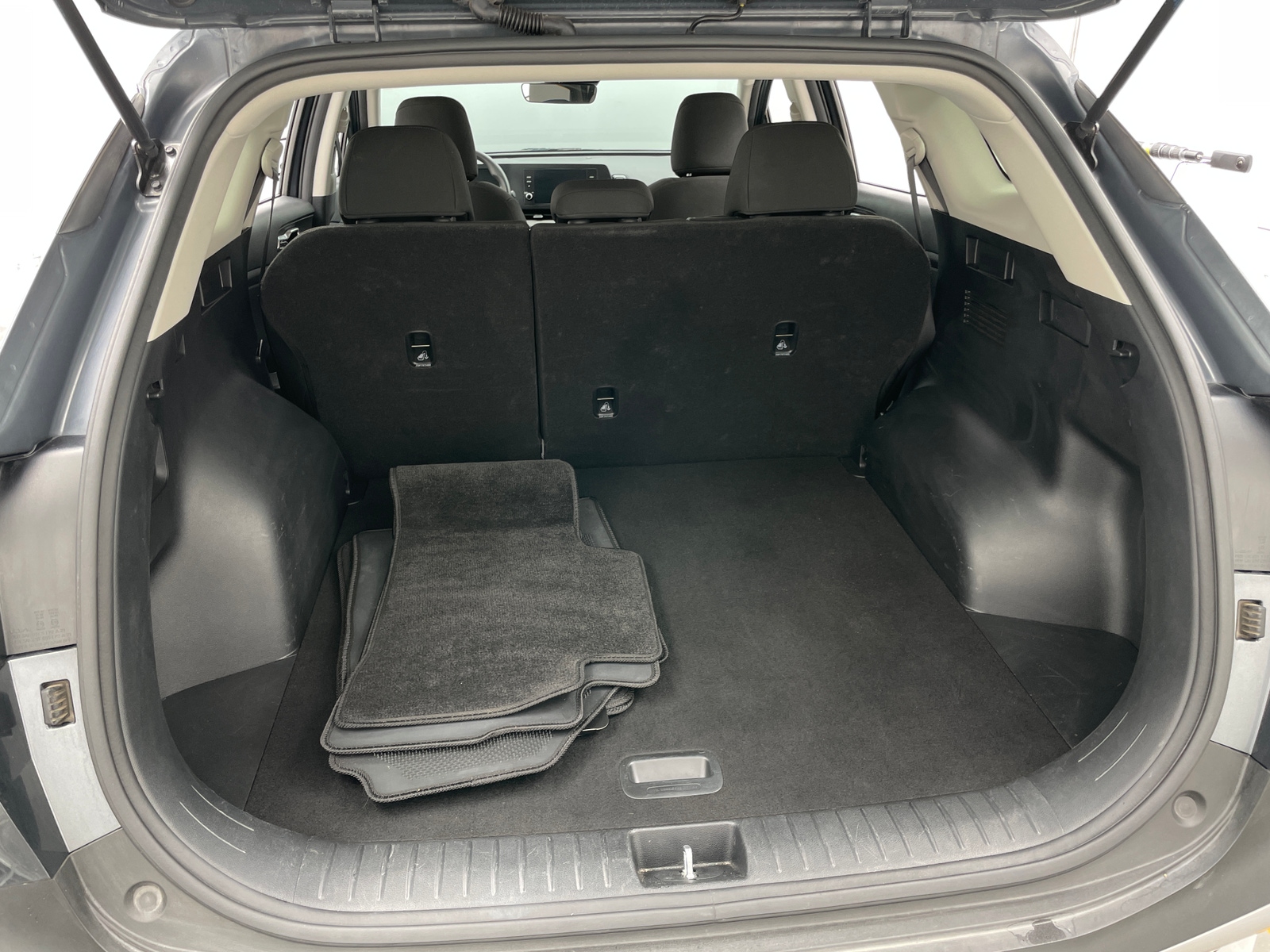 Thumbnail: 2024 Kia Sportage - 7