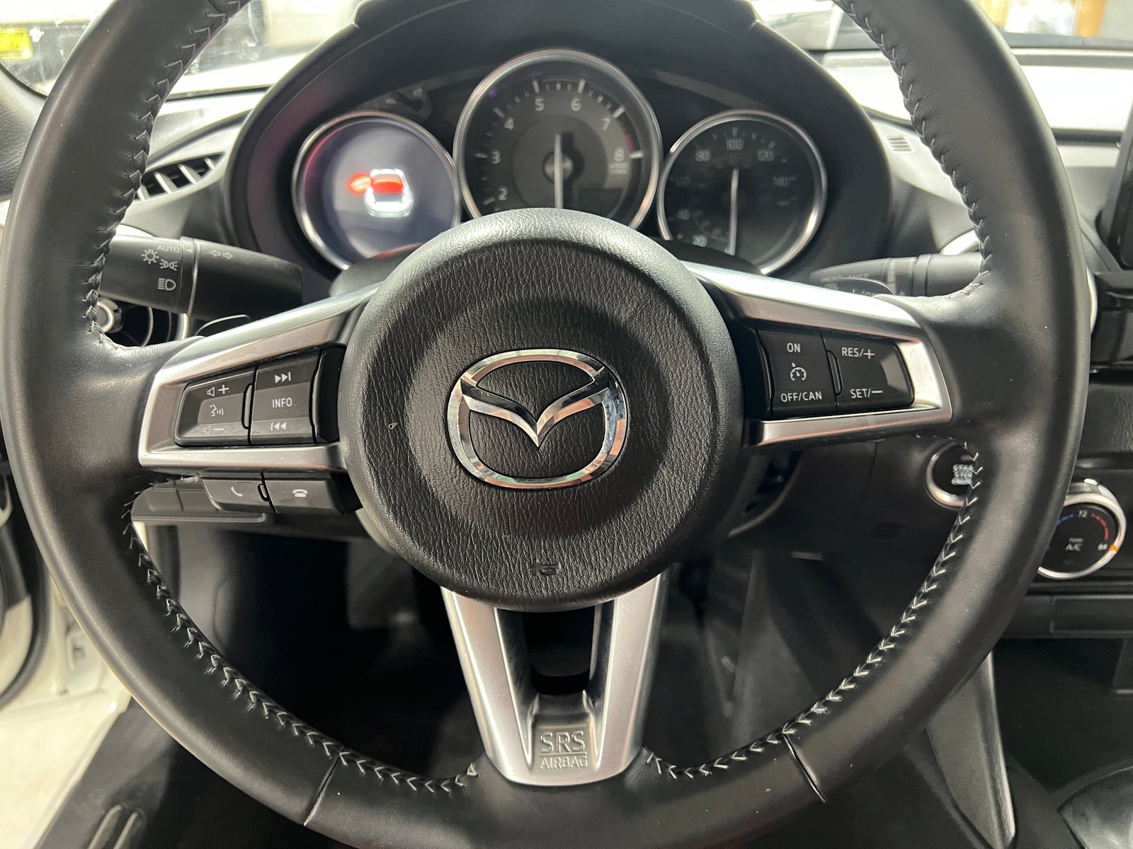 Thumbnail: 2023 Mazda MX-5 Miata - 4