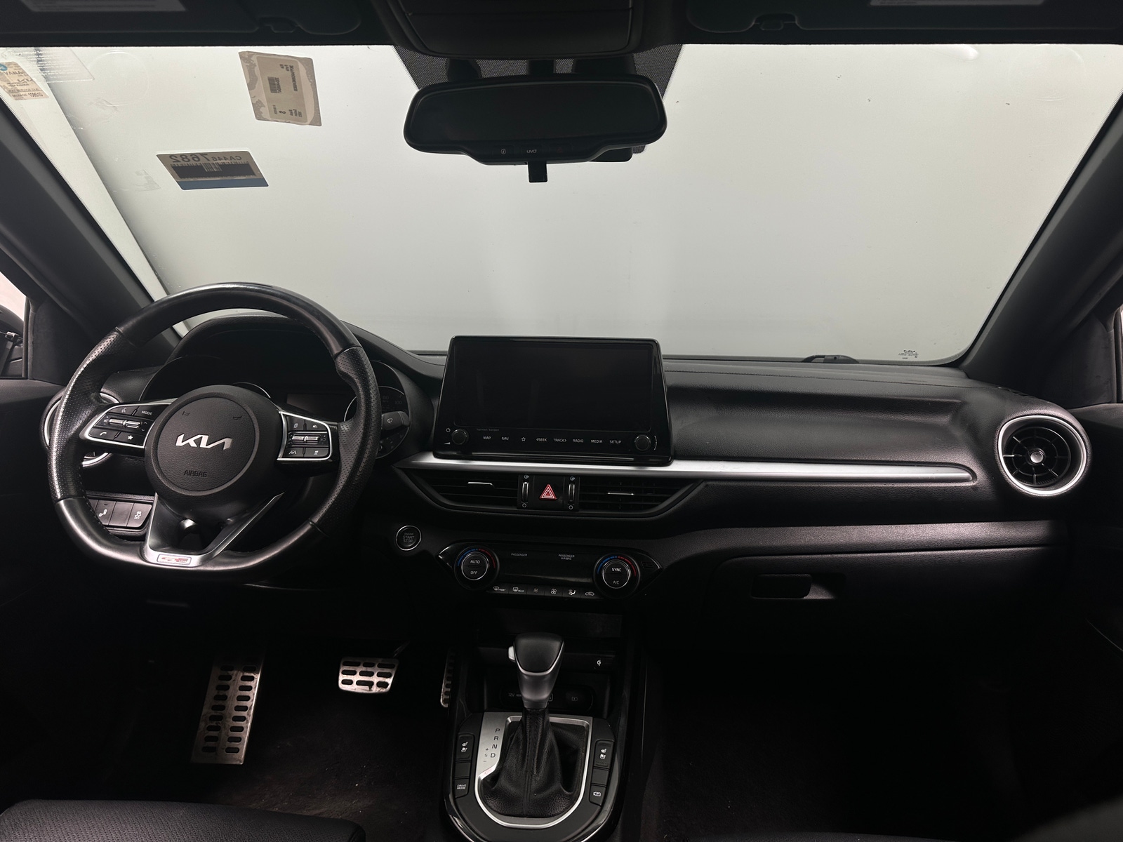 Thumbnail: 2022 Kia Forte - 3