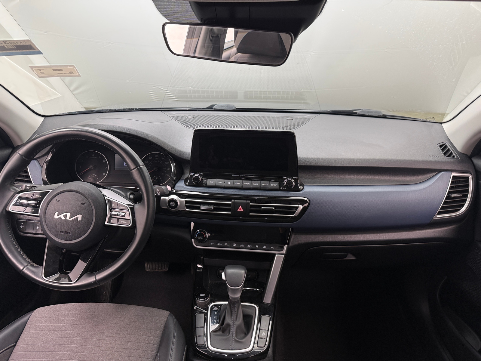 Thumbnail: 2023 Kia Seltos - 3