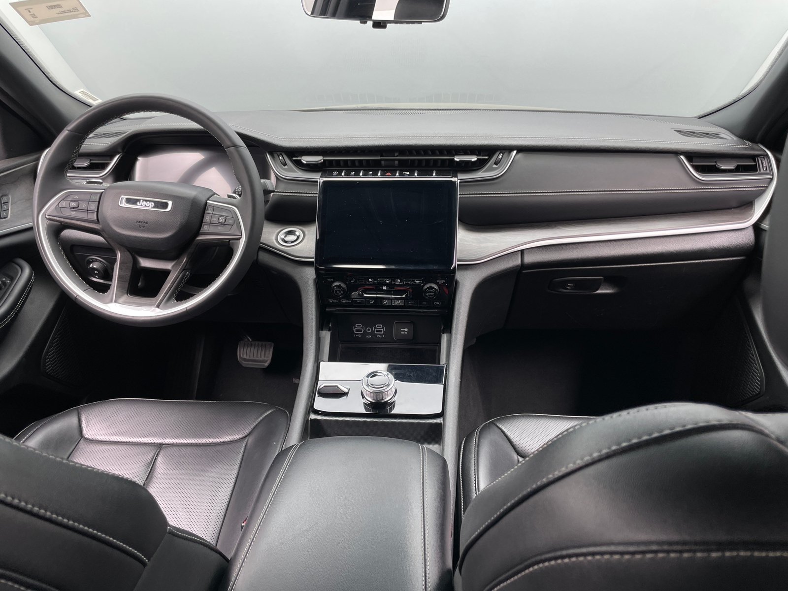 Thumbnail: 2024 Jeep Grand Cherokee L - 2