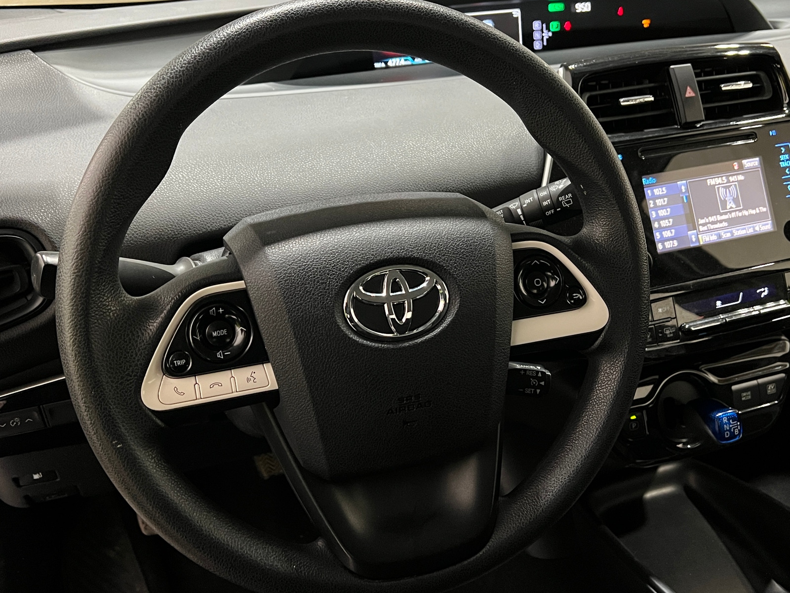 Thumbnail: 2016 Toyota Prius - 5