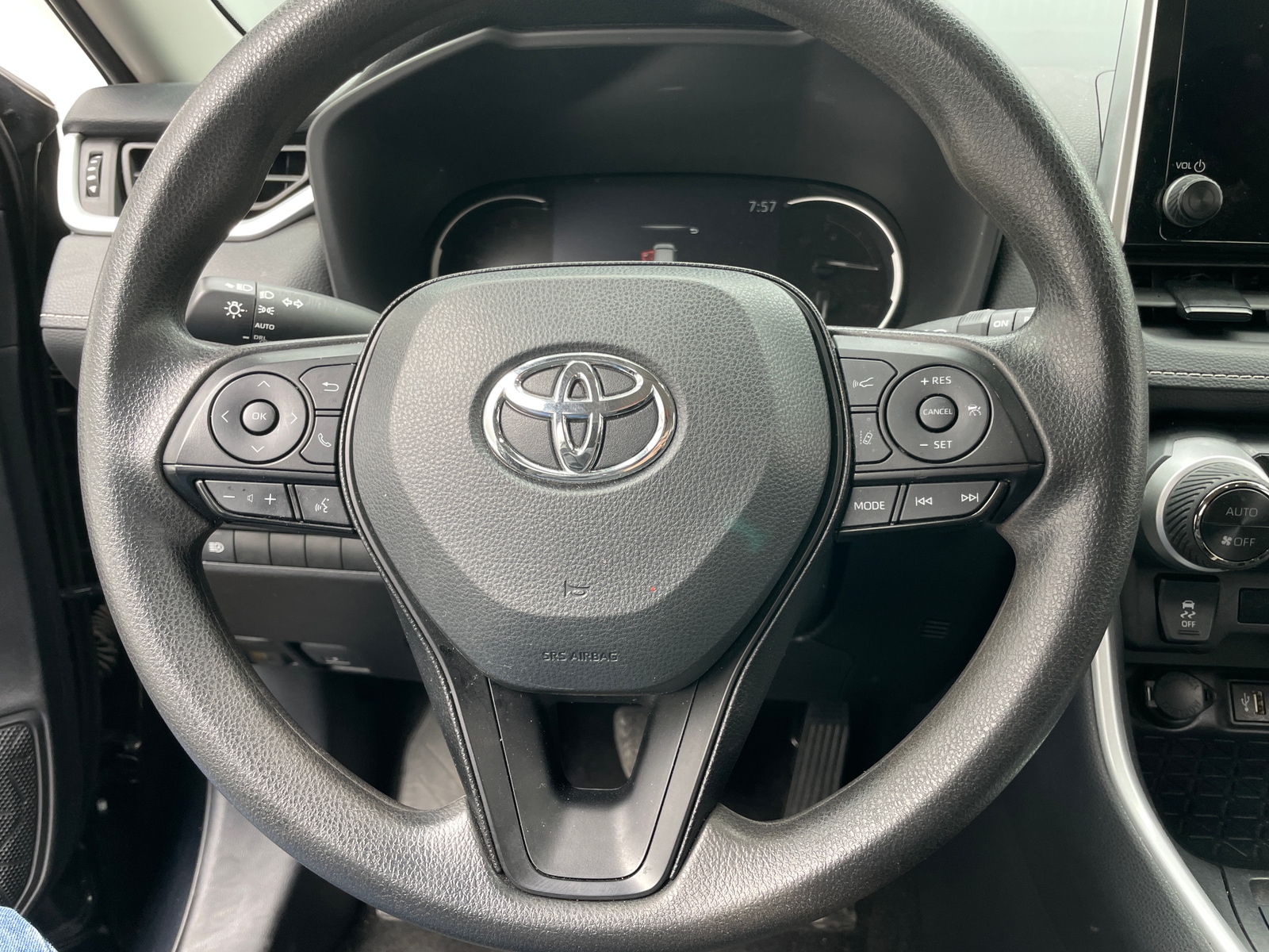 Thumbnail: 2025 Toyota RAV4 - 5