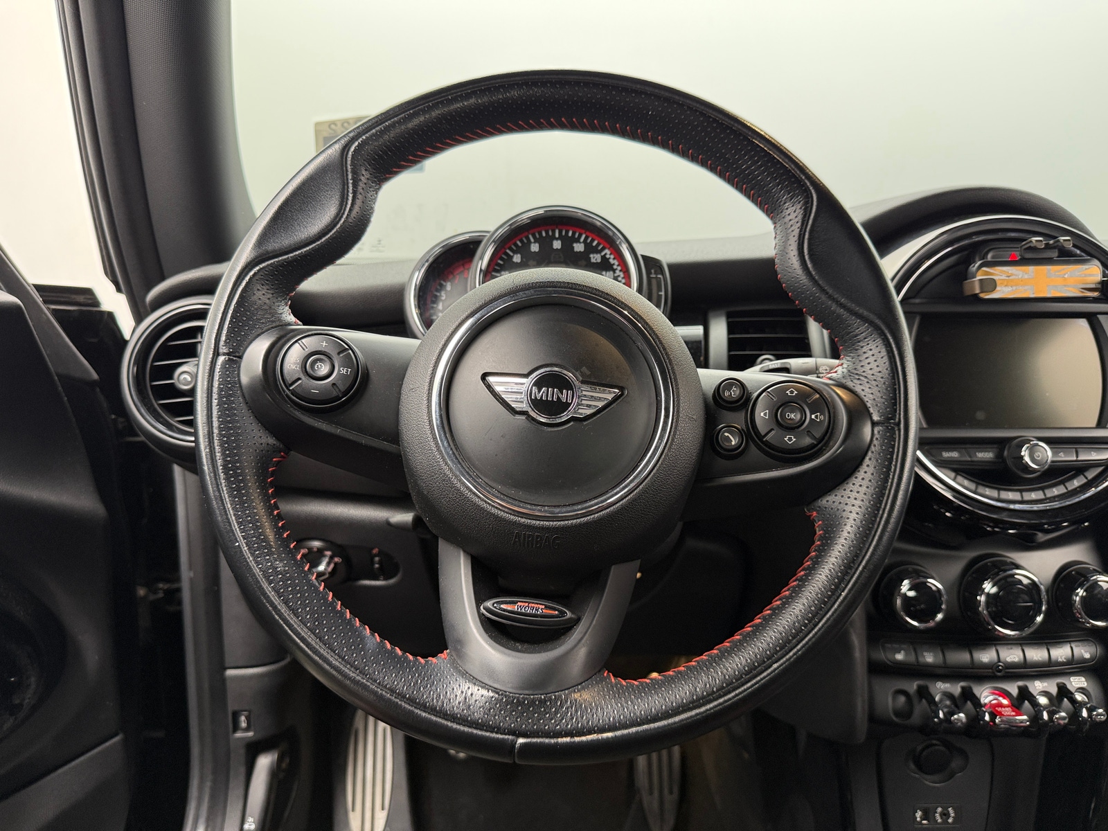 Thumbnail: 2018 MINI Cooper Hardtop - 5