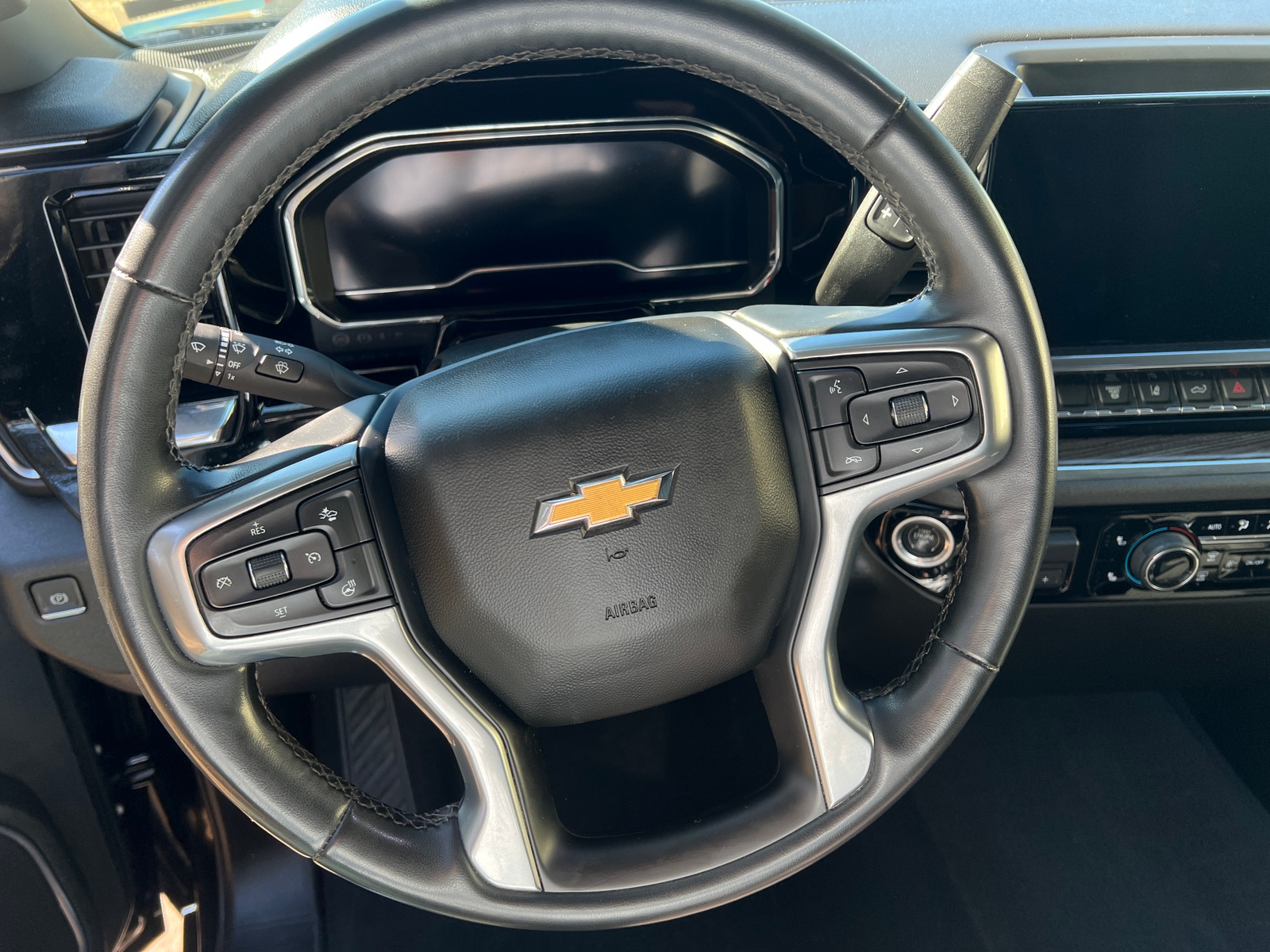 Thumbnail: 2024 Chevrolet Silverado 3500 - 5