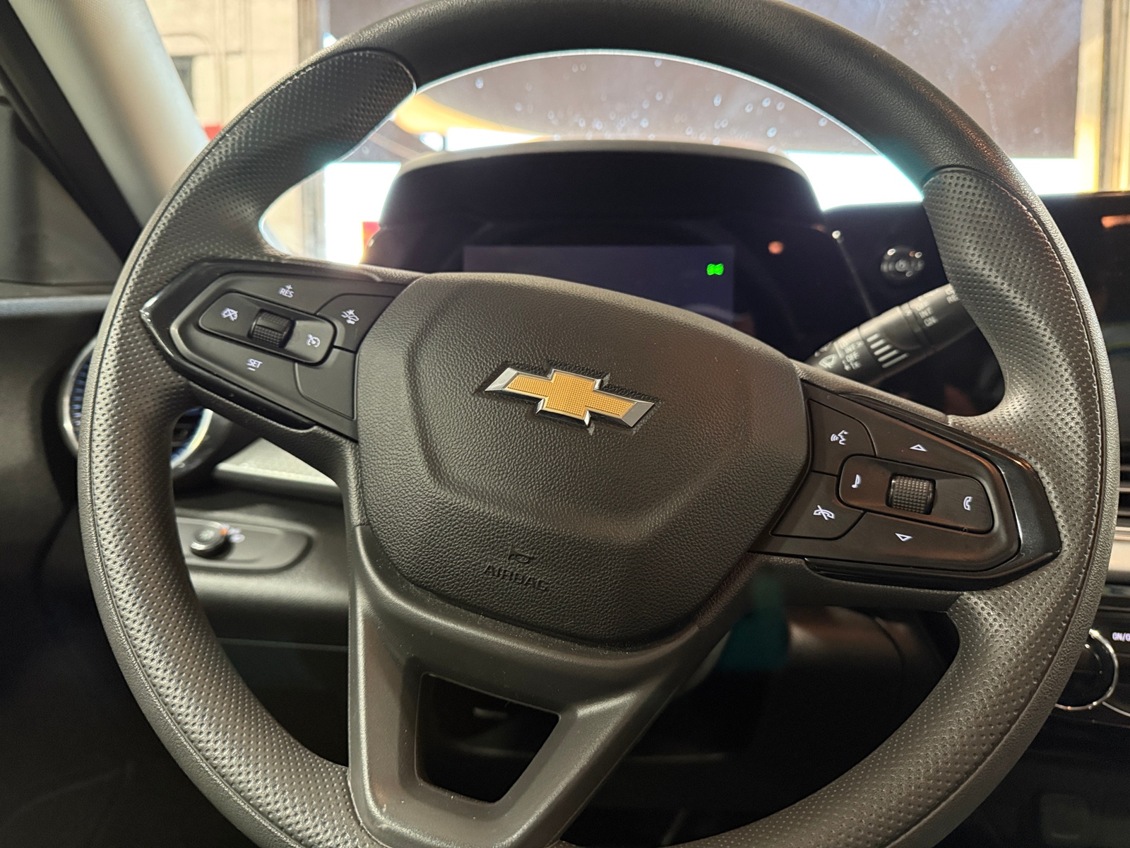 Thumbnail: 2025 Chevrolet Trax - 5