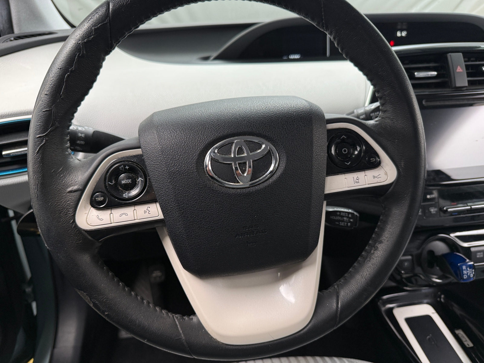 Thumbnail: 2017 Toyota Prius - 5