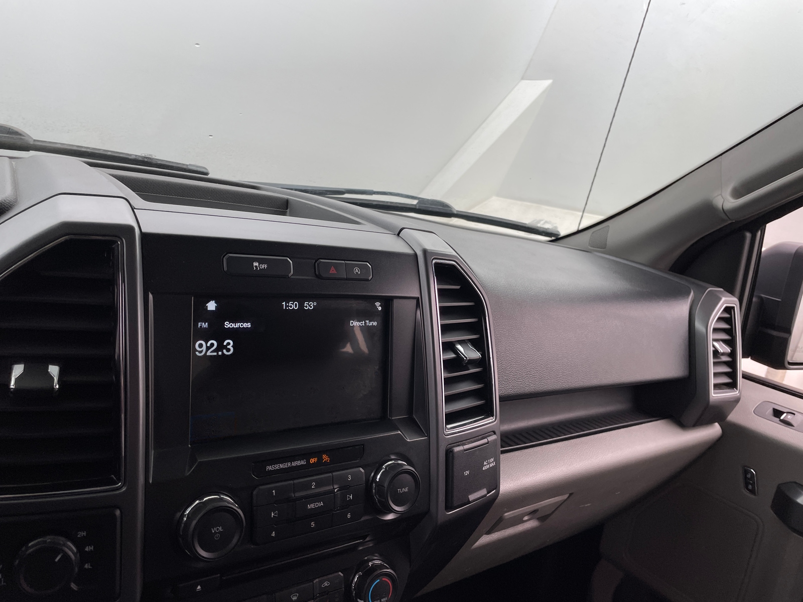 Thumbnail: 2018 Ford Econoline - 4