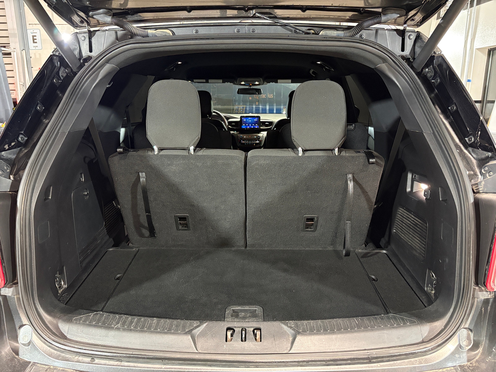 Thumbnail: 2020 Ford Explorer - 7