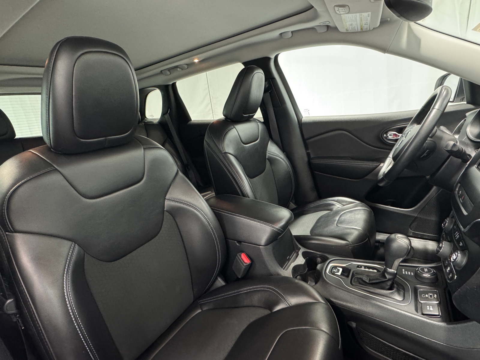 Thumbnail: 2019 Jeep Cherokee - 2