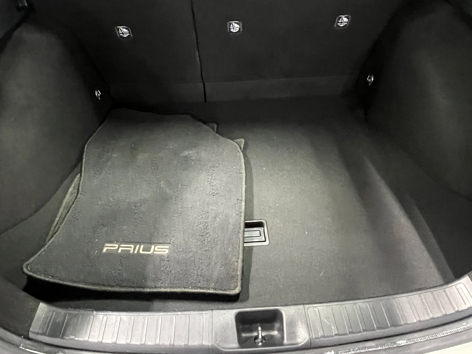 Thumbnail: 2017 Toyota Prius - 7