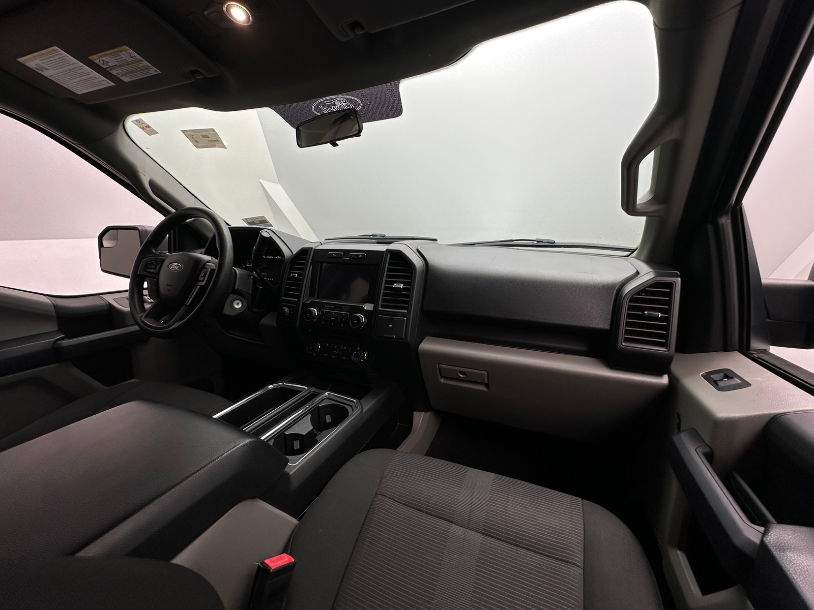 Thumbnail: 2018 Ford Econoline - 3