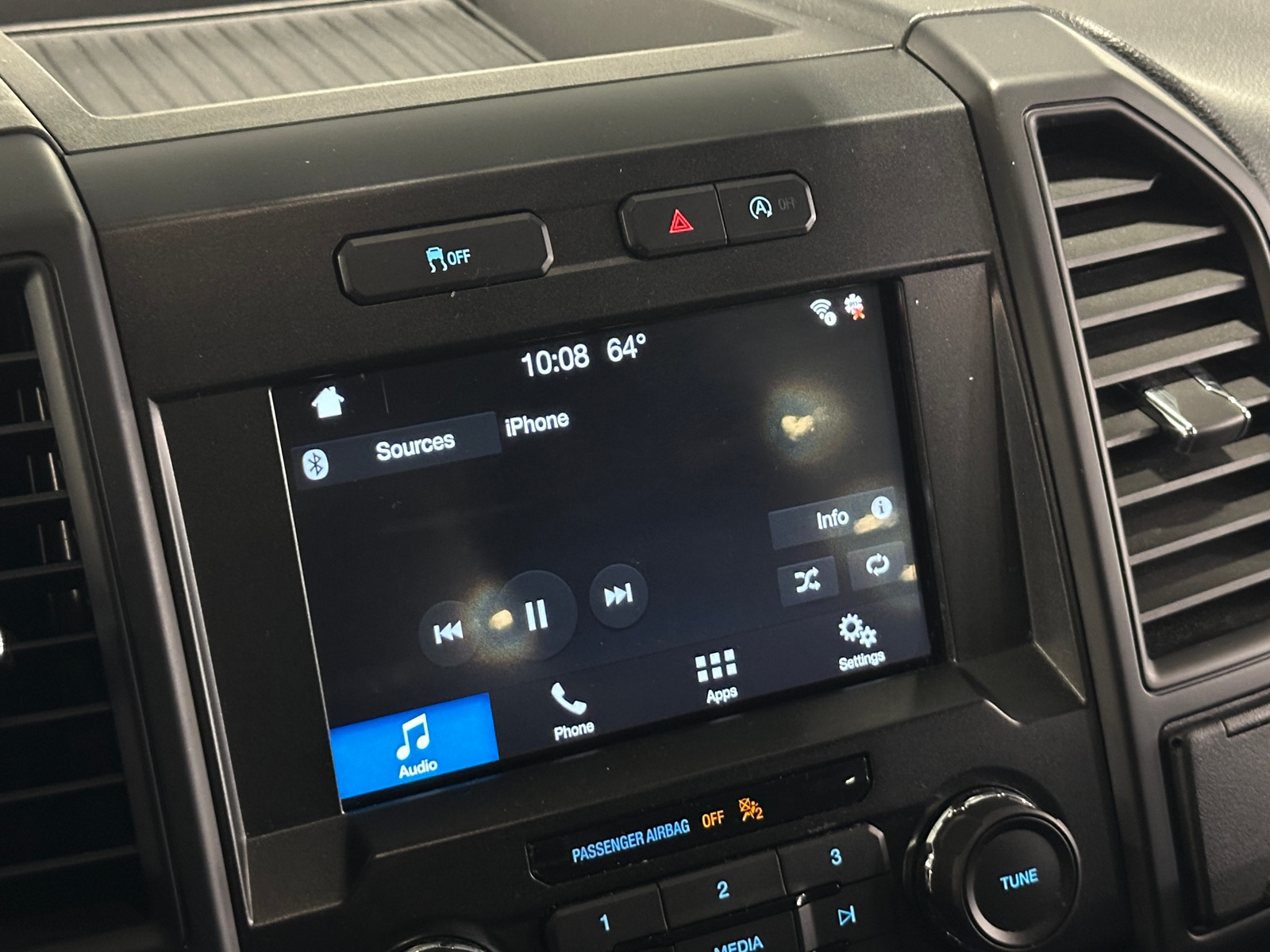 Thumbnail: 2018 Ford Econoline - 4