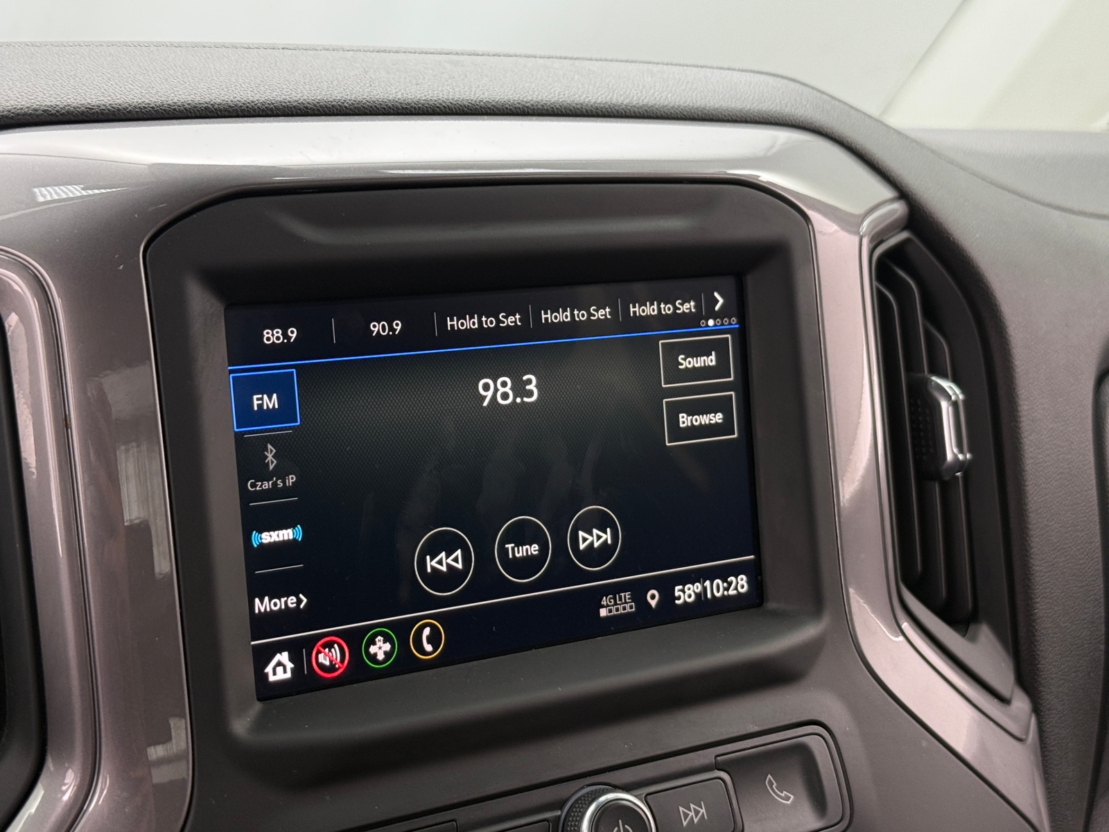 Thumbnail: 2022 Chevrolet Silverado 1500 - 4