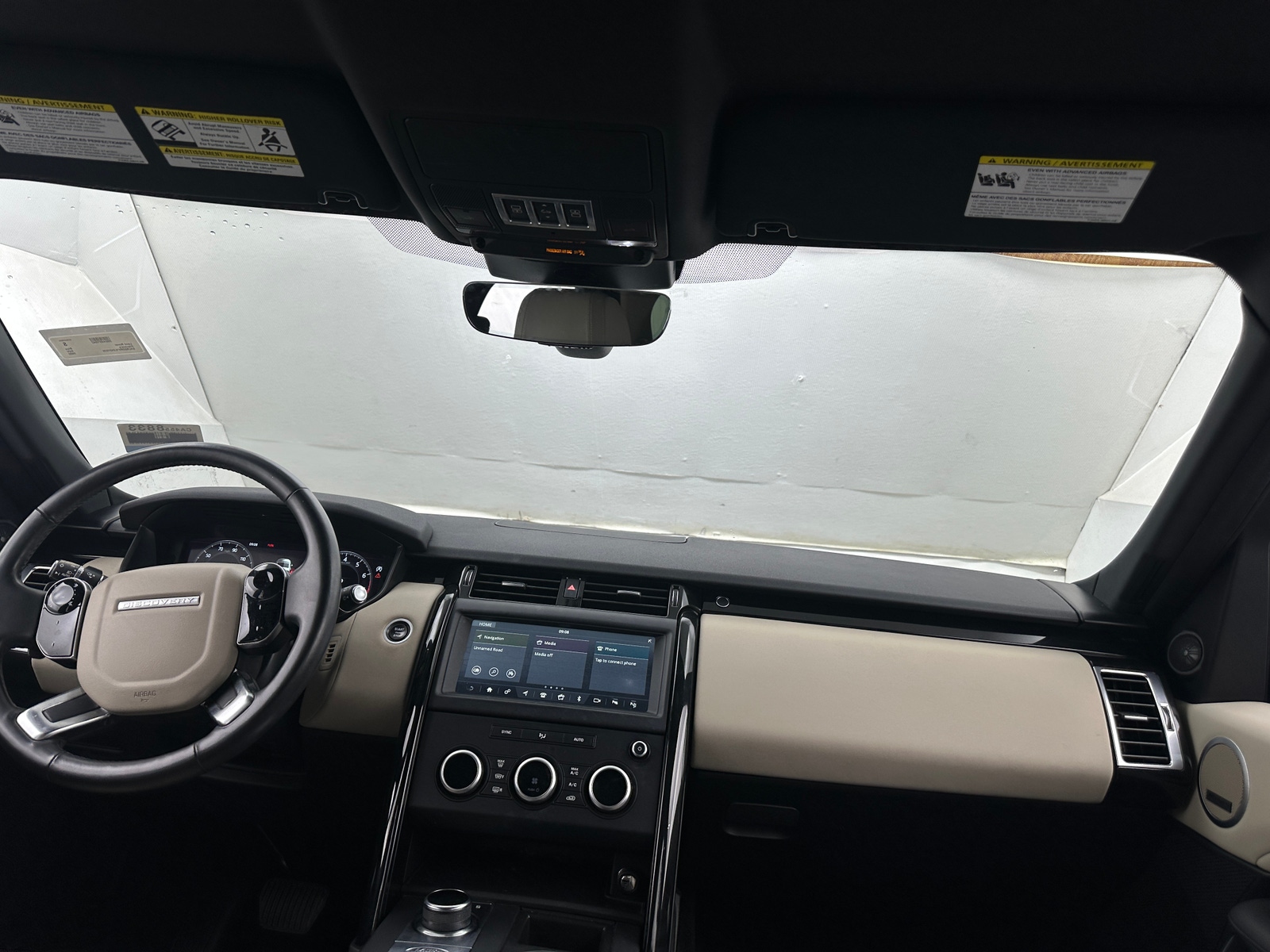 Thumbnail: 2020 Land Rover Discovery - 2