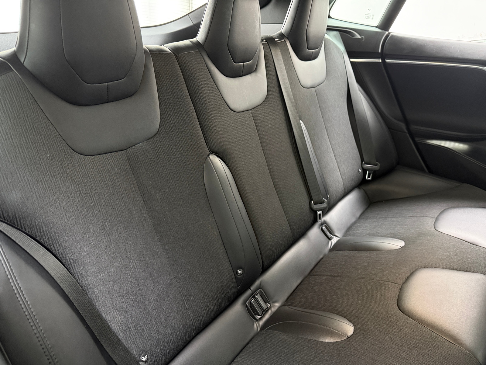 Thumbnail: 2017 Tesla Model S - 6