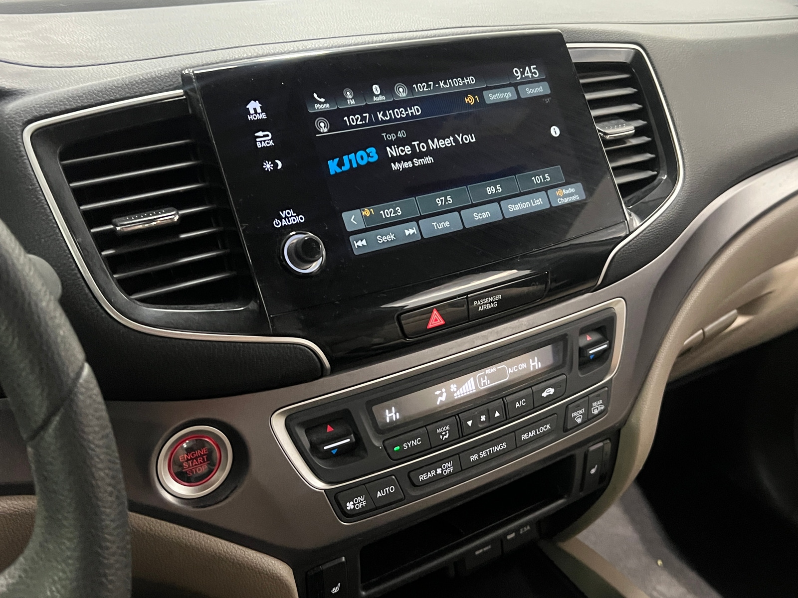 Thumbnail: 2019 Honda Pilot - 4