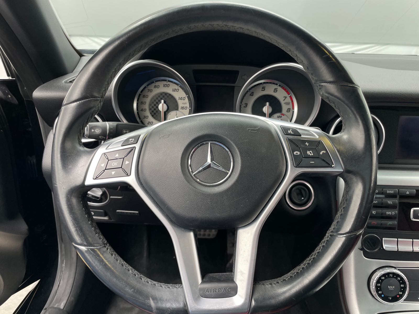 Thumbnail: 2016 Mercedes-Benz SLK - 4