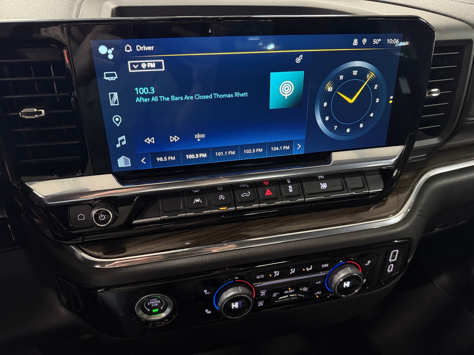 Thumbnail: 2024 Chevrolet Silverado 1500 - 4