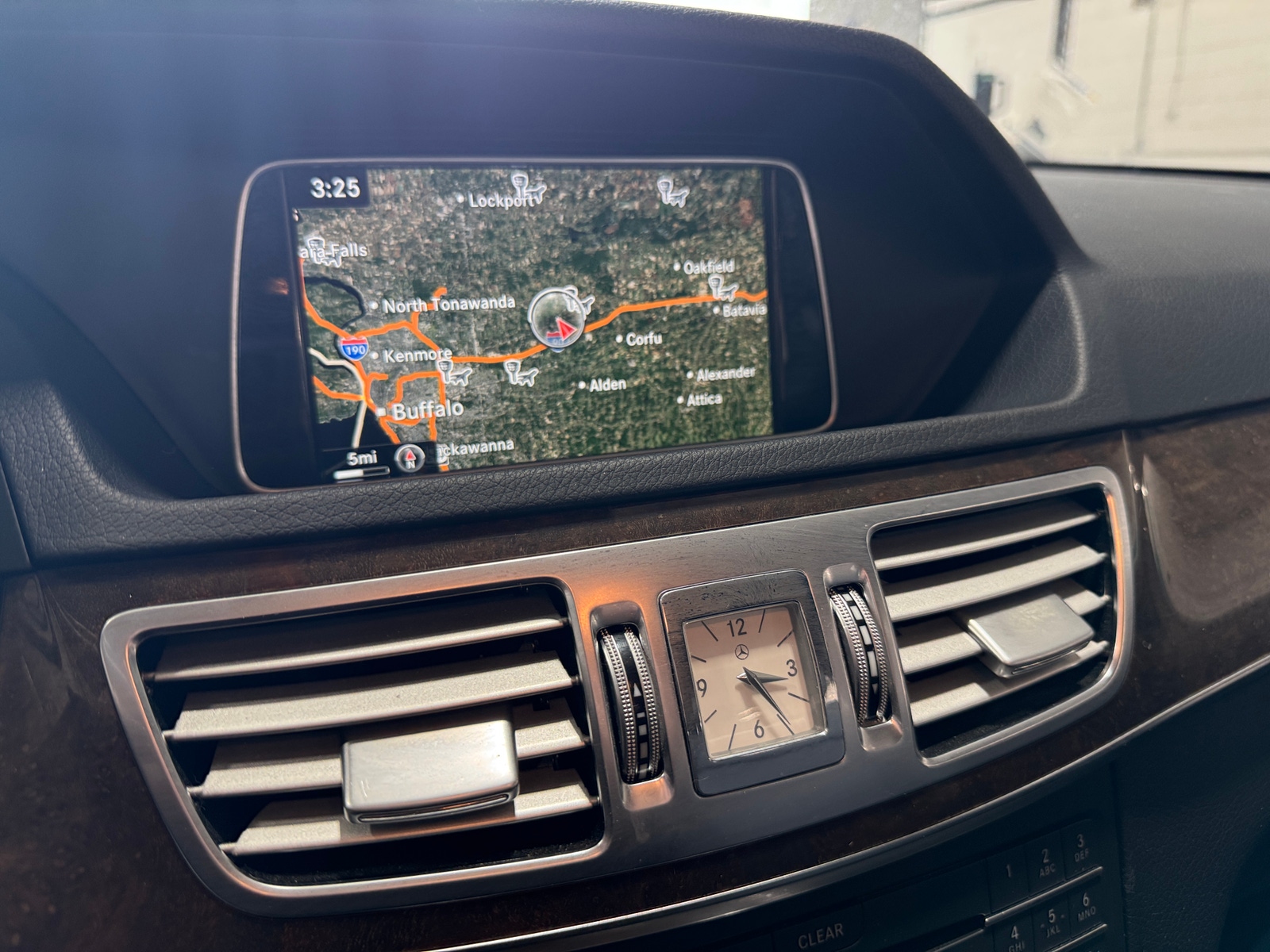 Thumbnail: 2016 Mercedes-Benz E-Class - 4