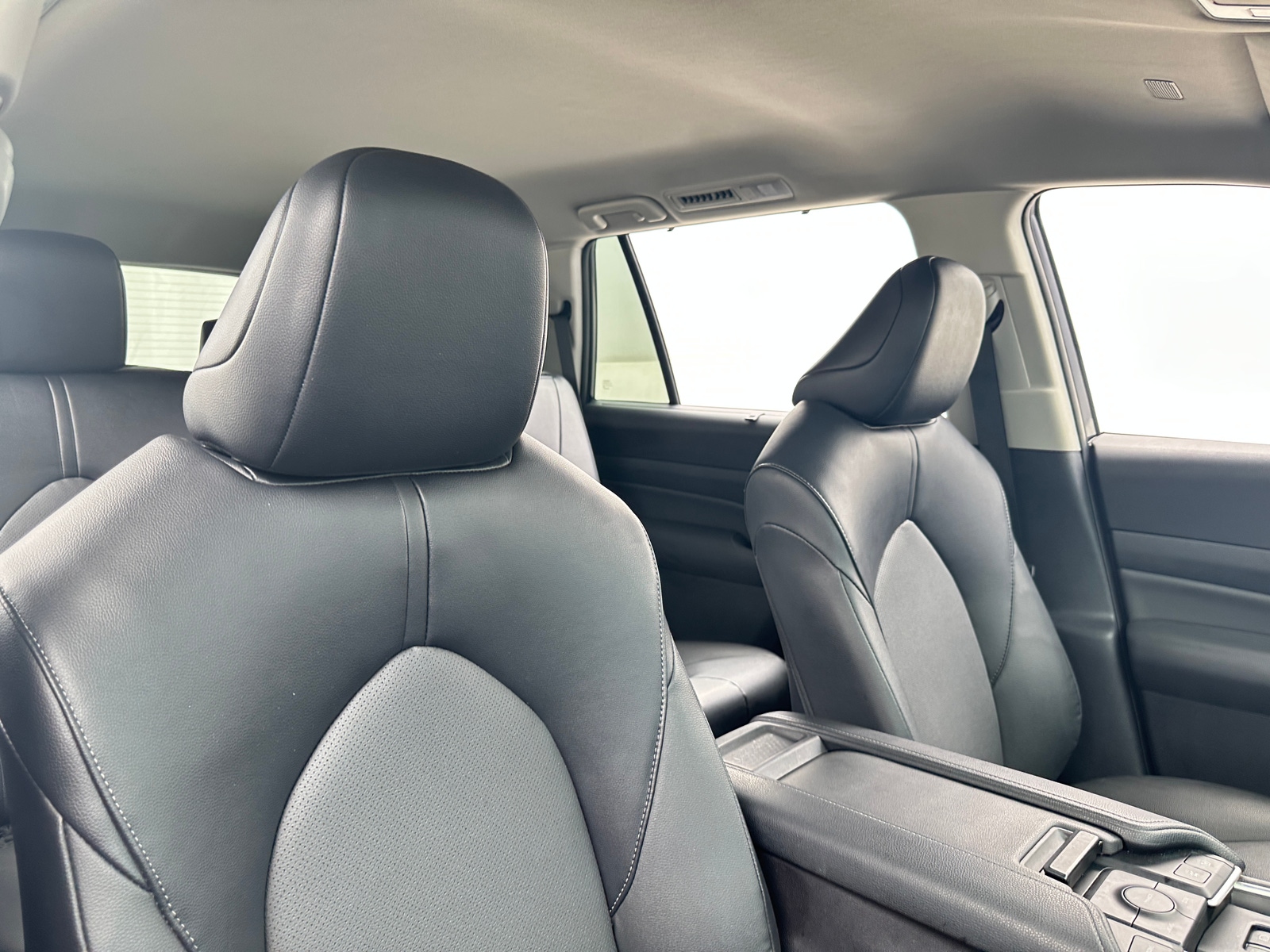 Thumbnail: 2025 Toyota Grand Highlander - 2