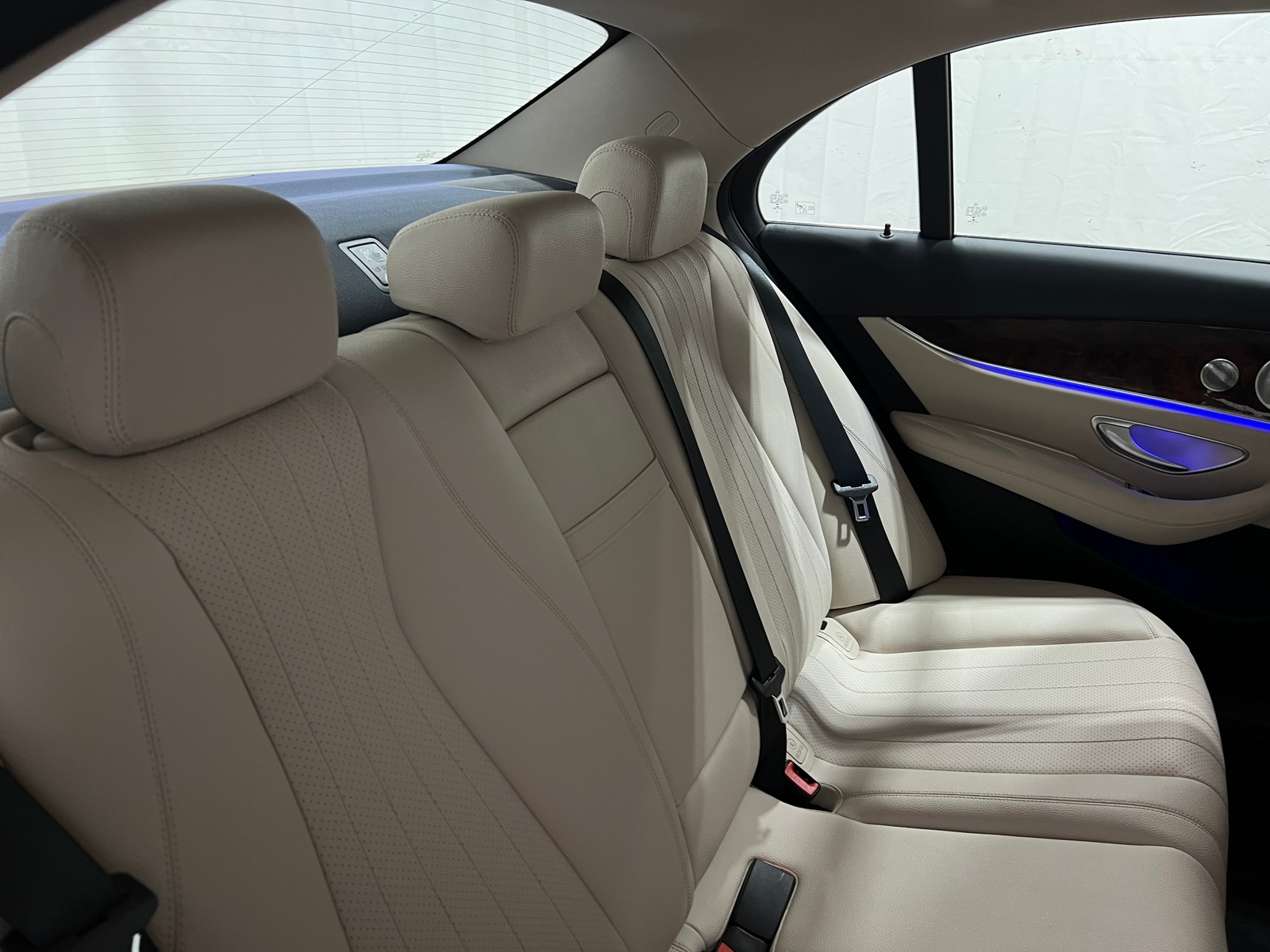 Thumbnail: 2017 Mercedes-Benz E-Class - 4