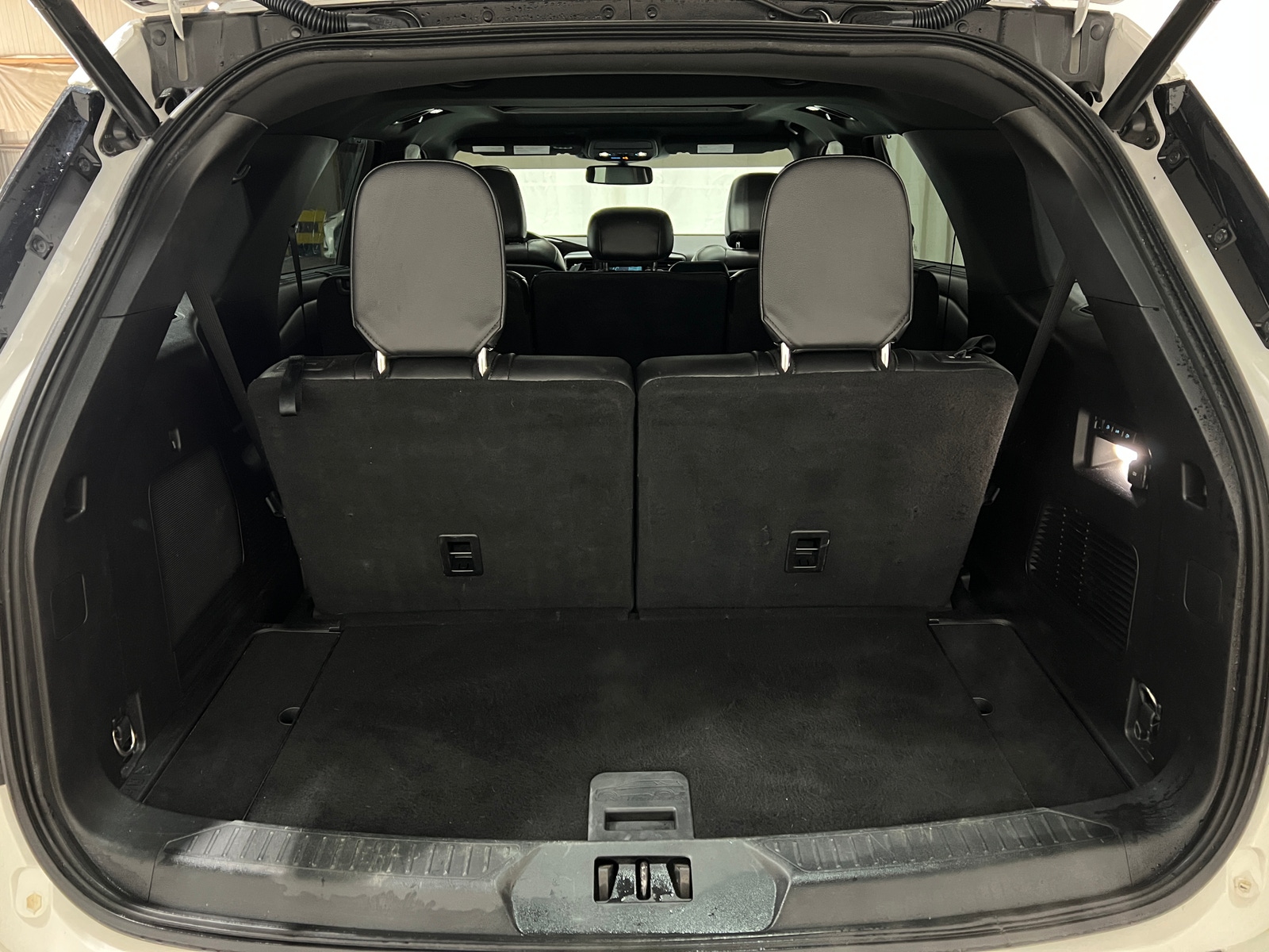 Thumbnail: 2020 Ford Explorer - 6