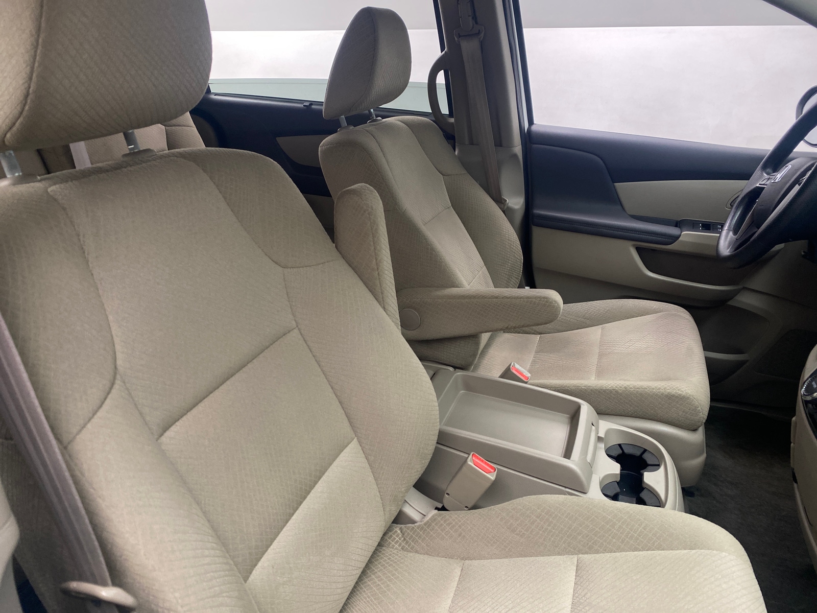 Thumbnail: 2015 Honda Odyssey - 2