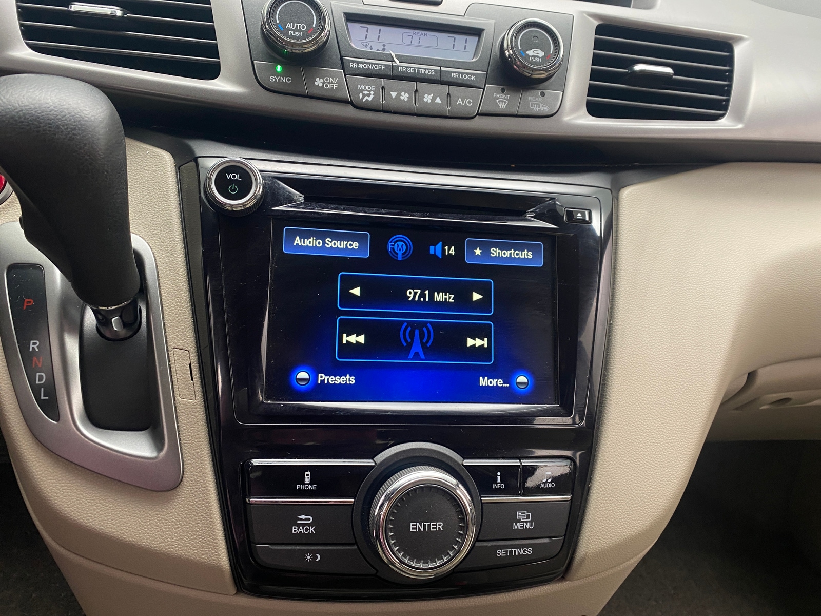 Thumbnail: 2015 Honda Odyssey - 4