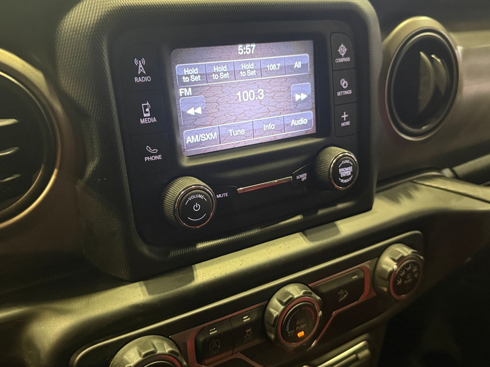 Thumbnail: 2019 Jeep Wrangler - 4