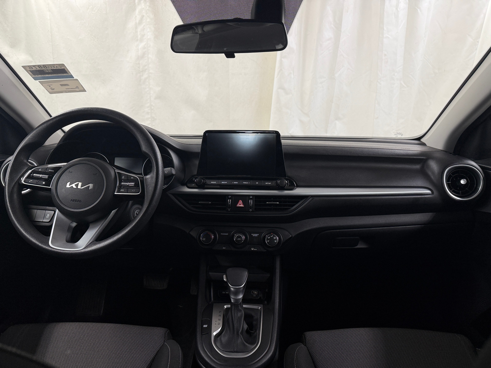 Thumbnail: 2024 Kia Forte - 3