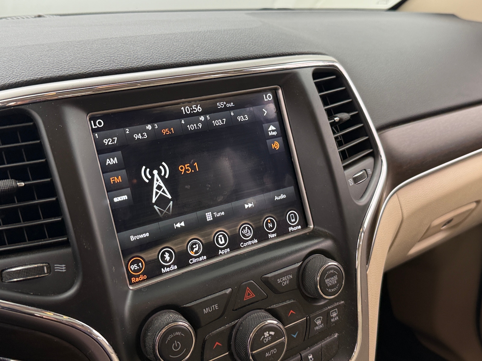 Thumbnail: 2018 Jeep Grand Cherokee - 3