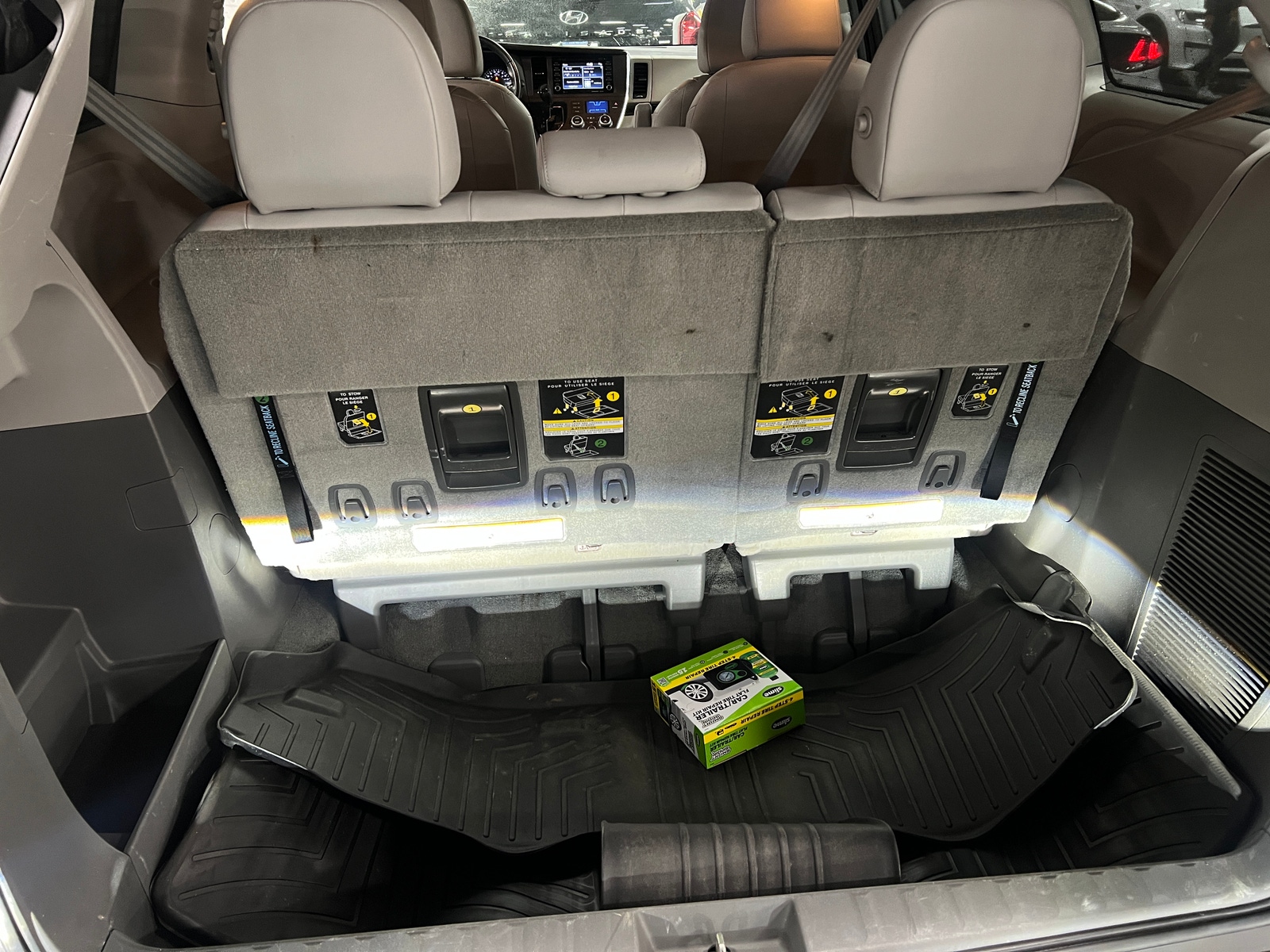 Thumbnail: 2018 Toyota Sienna - 6