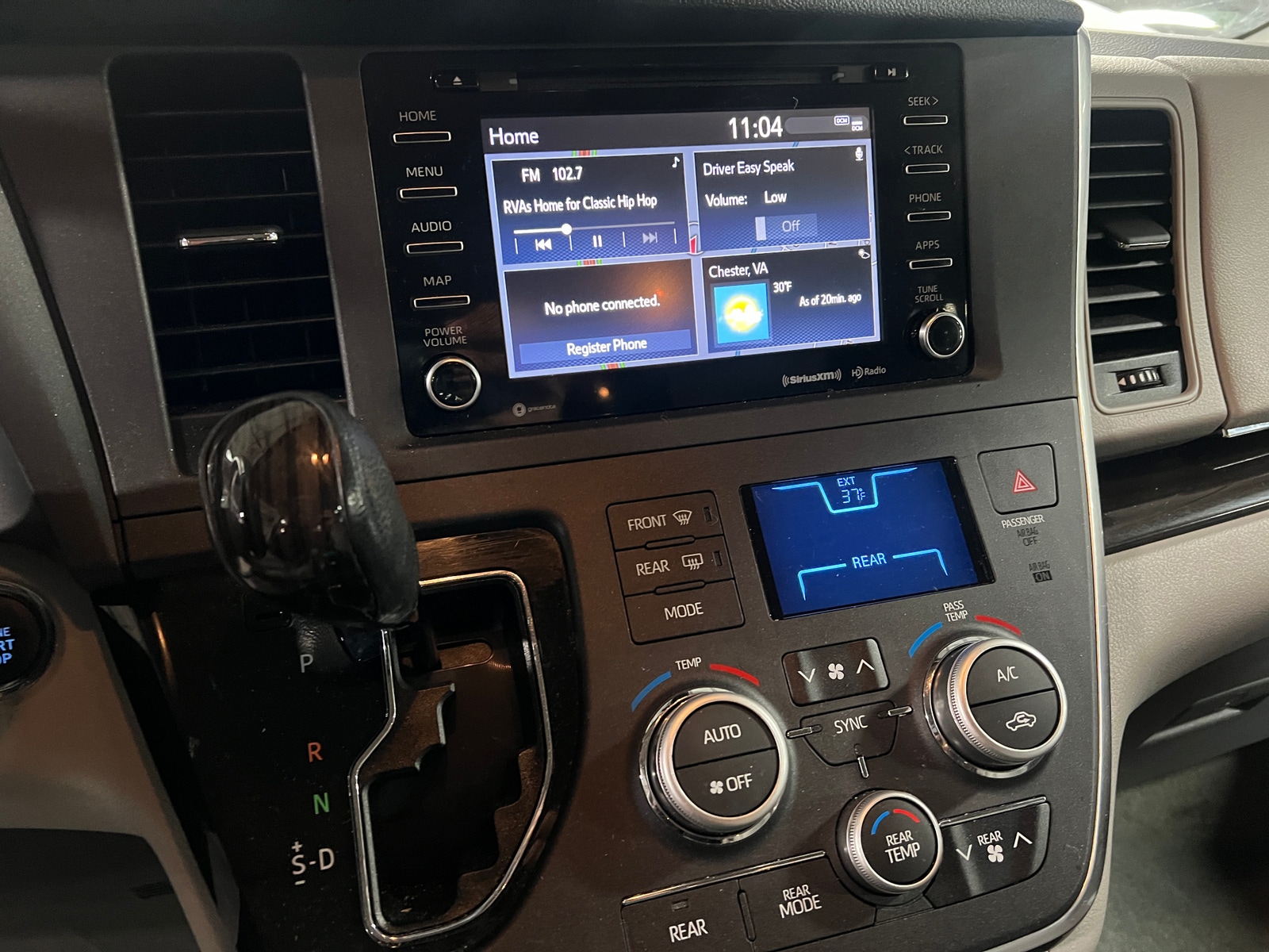 Thumbnail: 2018 Toyota Sienna - 3