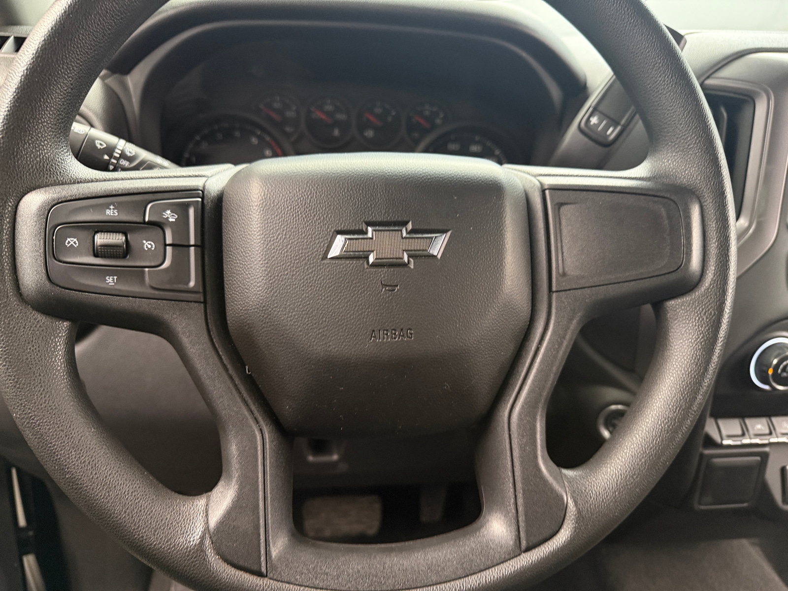 Thumbnail: 2022 Chevrolet Silverado 1500 - 5