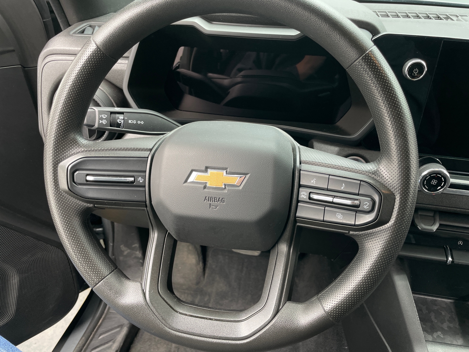 Thumbnail: 2024 Chevrolet Colorado - 5