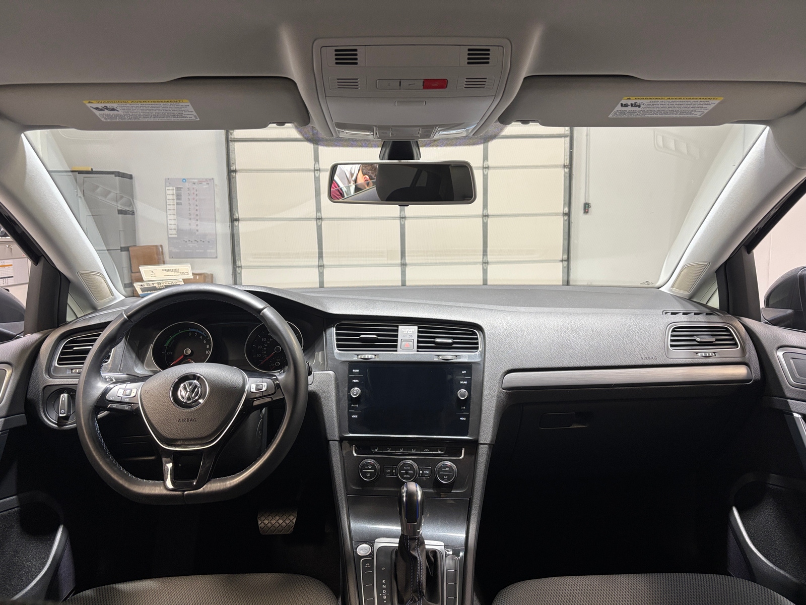 Thumbnail: 2019 Volkswagen e-Golf - 3