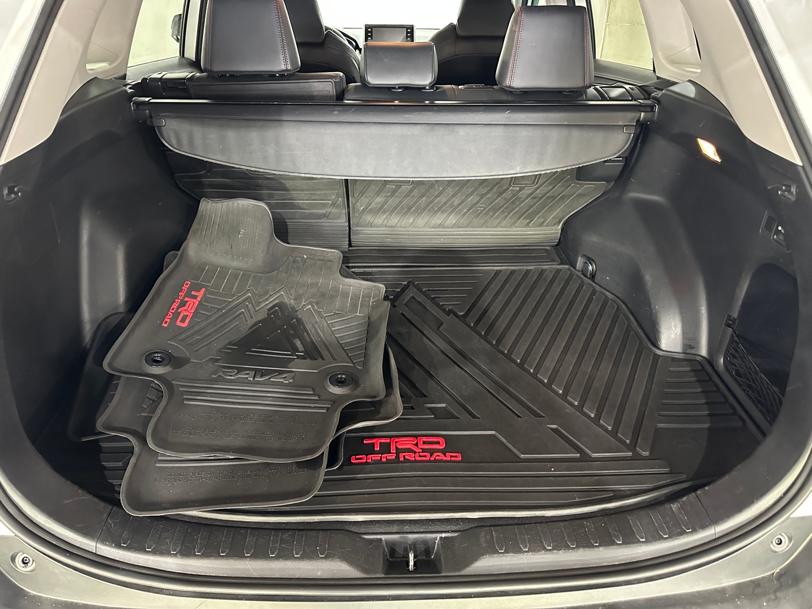 Thumbnail: 2020 Toyota RAV4 - 6