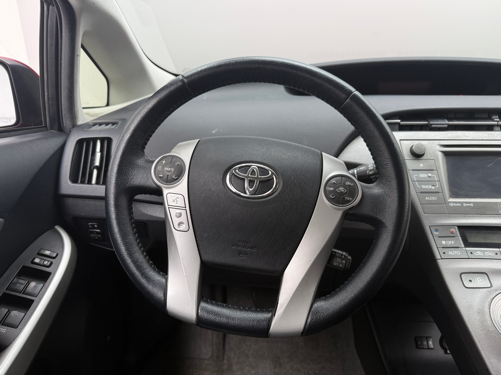 Thumbnail: 2015 Toyota Prius - 5