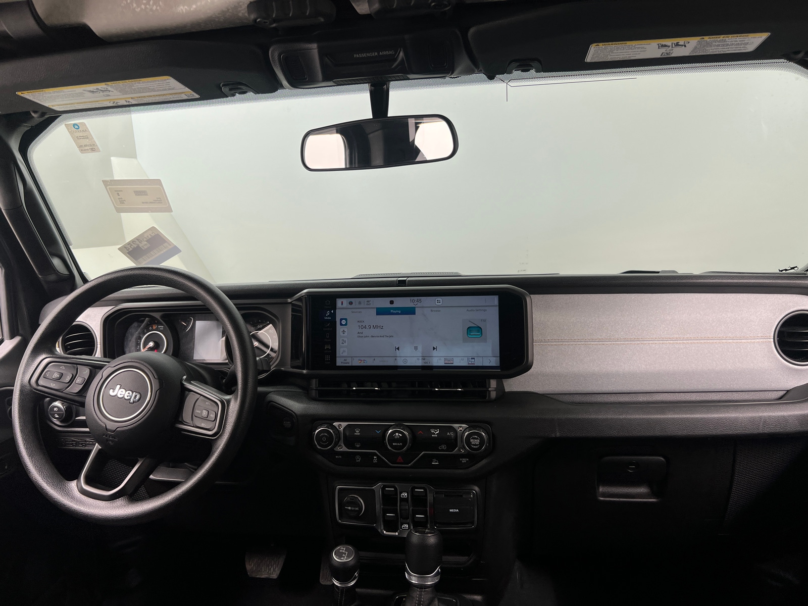 Thumbnail: 2024 Jeep Gladiator - 3