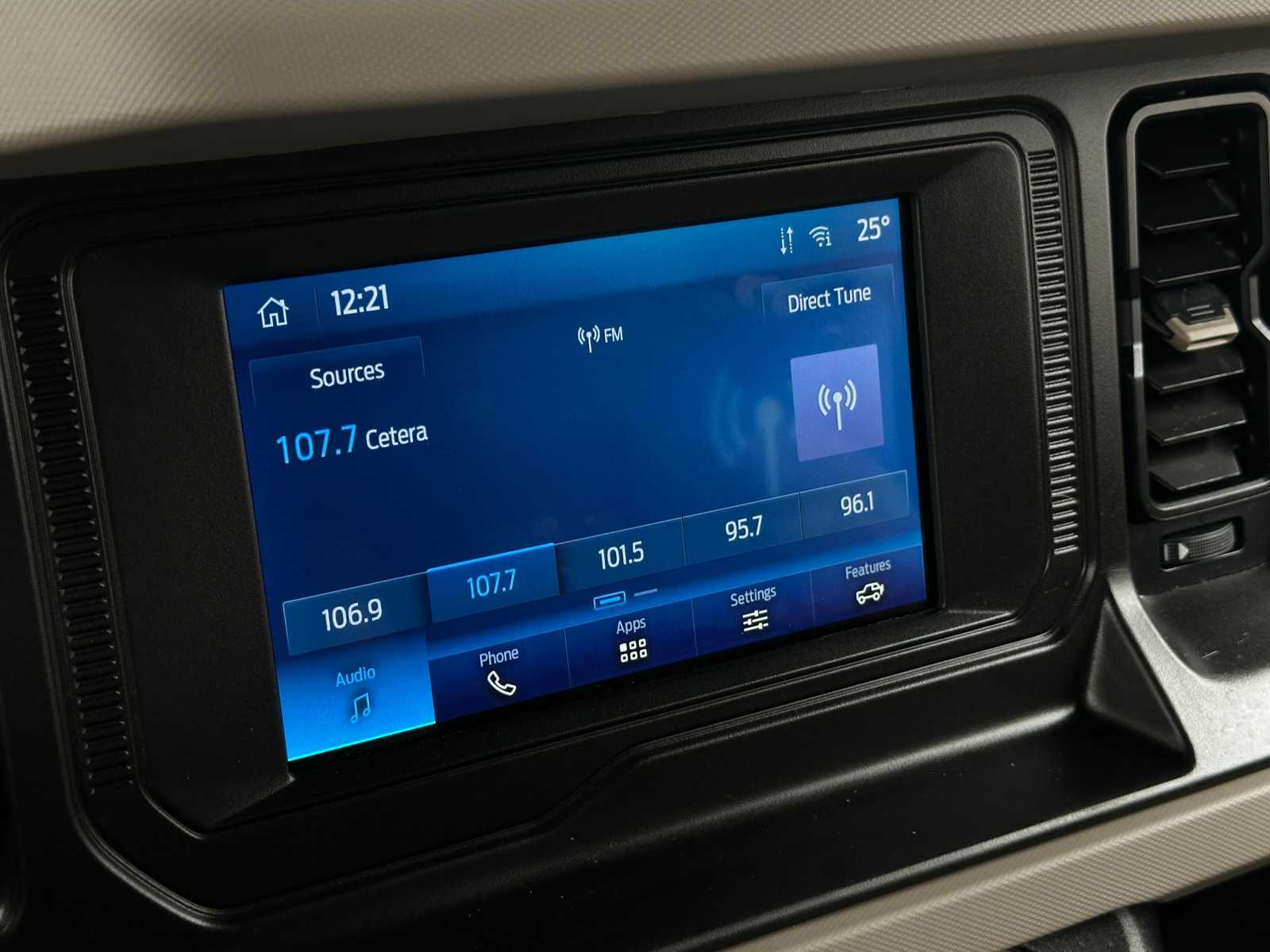 Thumbnail: 2023 Ford Bronco - 4