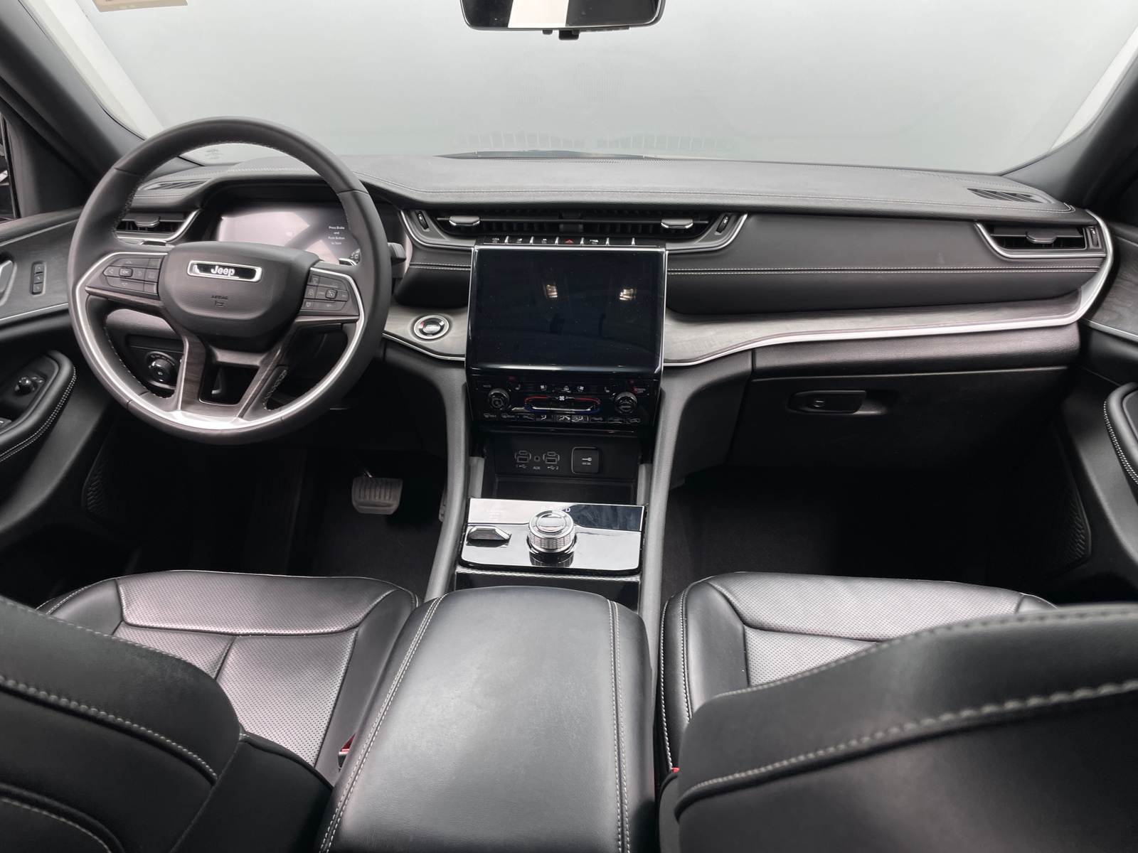 Thumbnail: 2024 Jeep Grand Cherokee L - 2