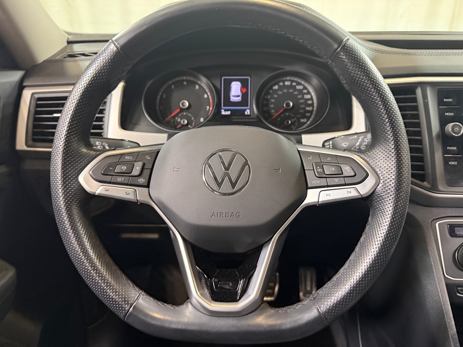 Thumbnail: 2021 Volkswagen Atlas - 4