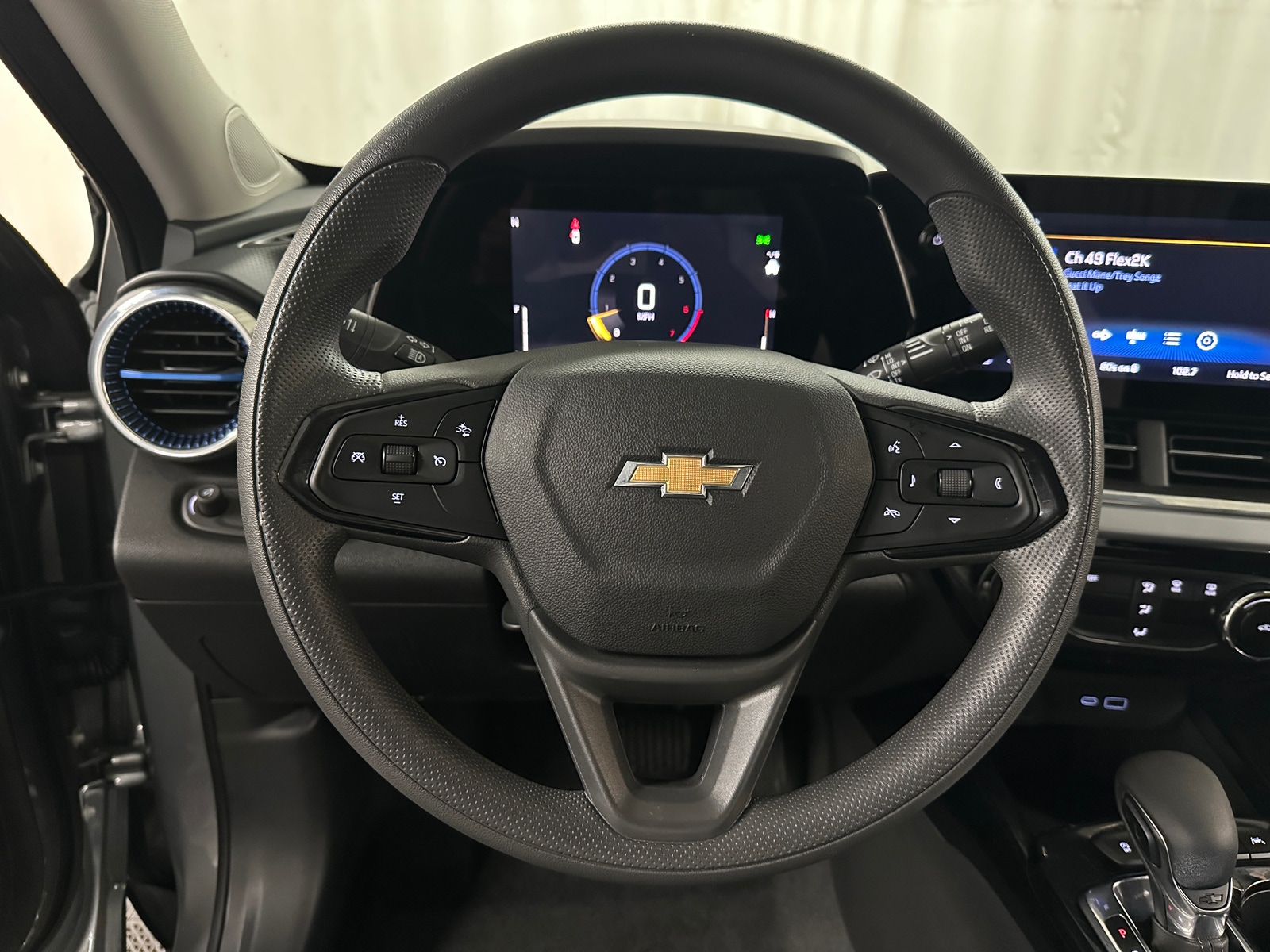 Thumbnail: 2025 Chevrolet Trax - 5