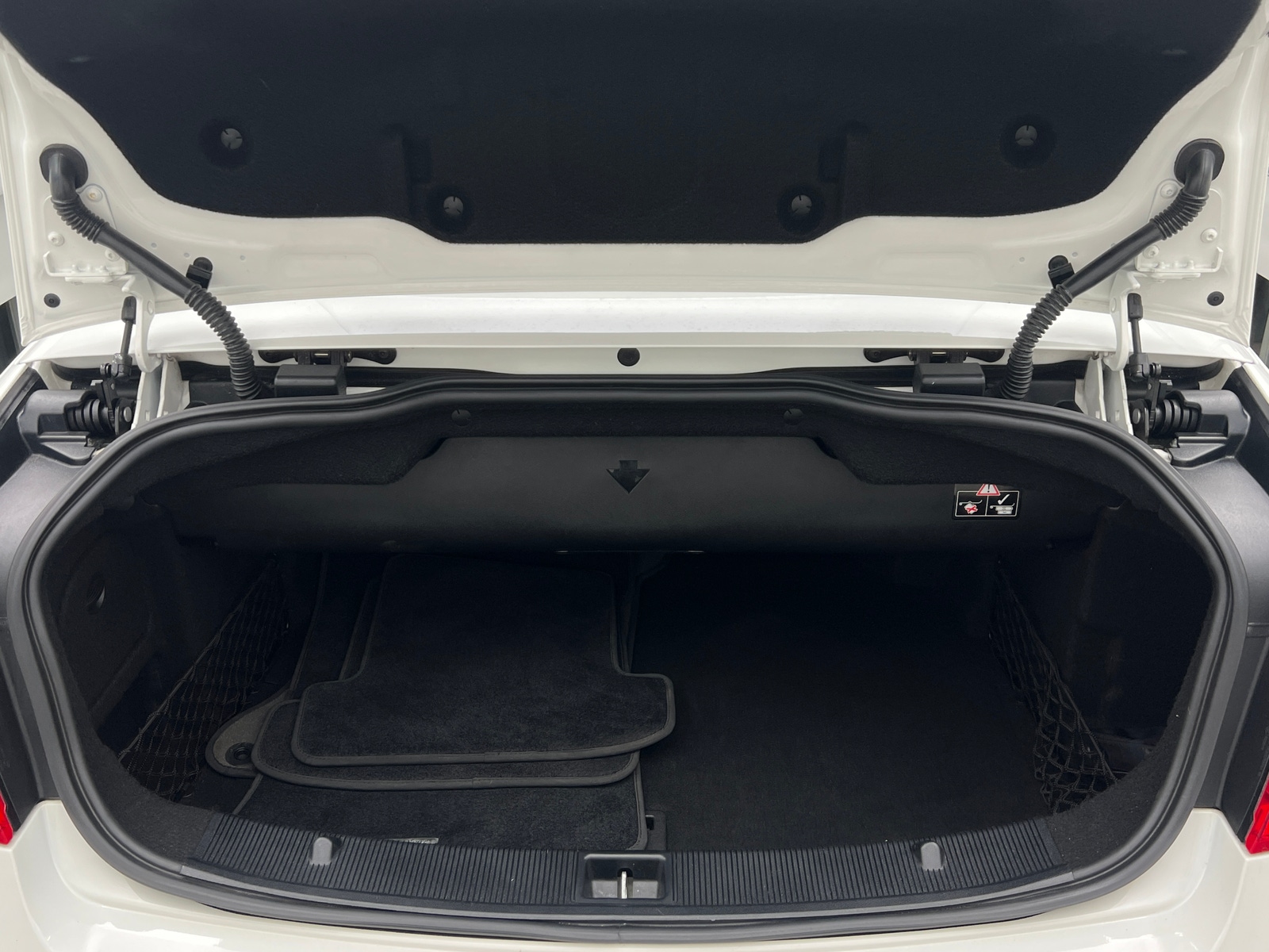 Thumbnail: 2013 Mercedes-Benz E-Class - 6