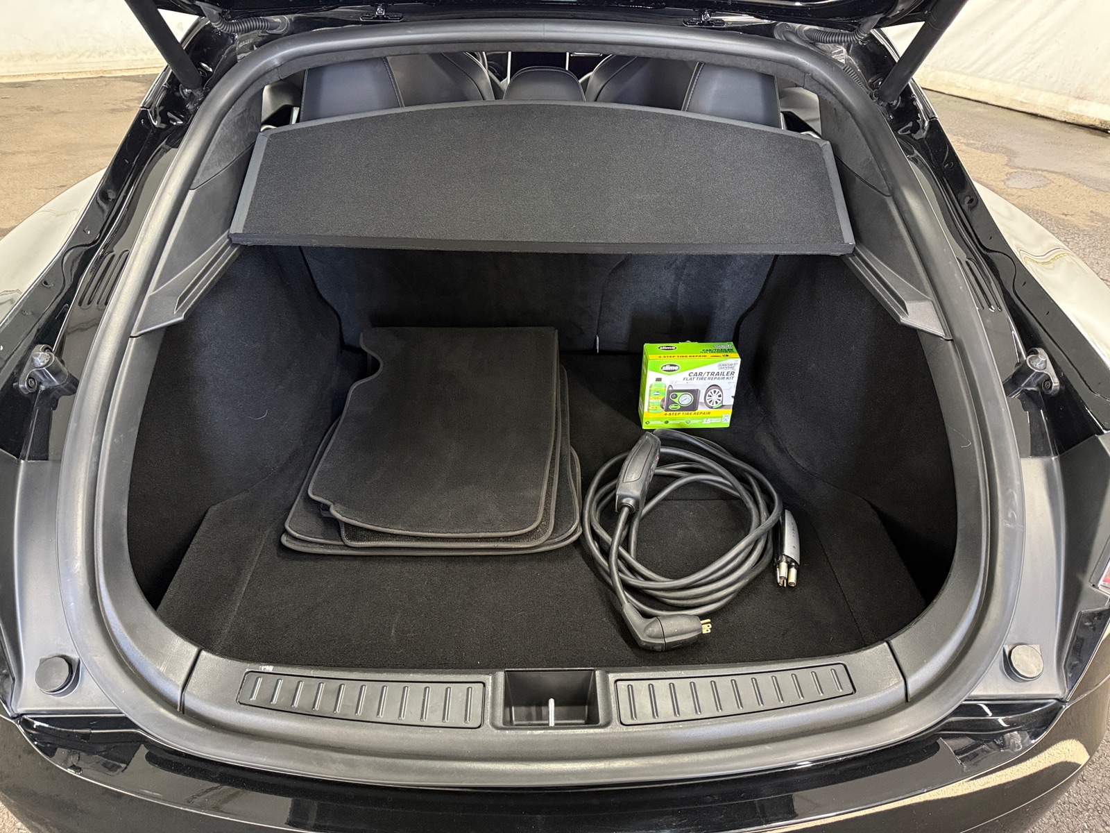 Thumbnail: 2017 Tesla Model S - 6