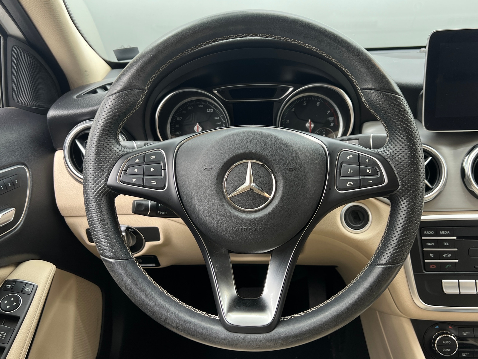 Thumbnail: 2019 Mercedes-Benz GLA - 4